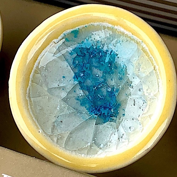 INSTANT FURNITURE UPDATE KNOBS PULLS TURQUOISE ABSTRACT CENTER SET OF 4 NIB - Picture 2 of 8